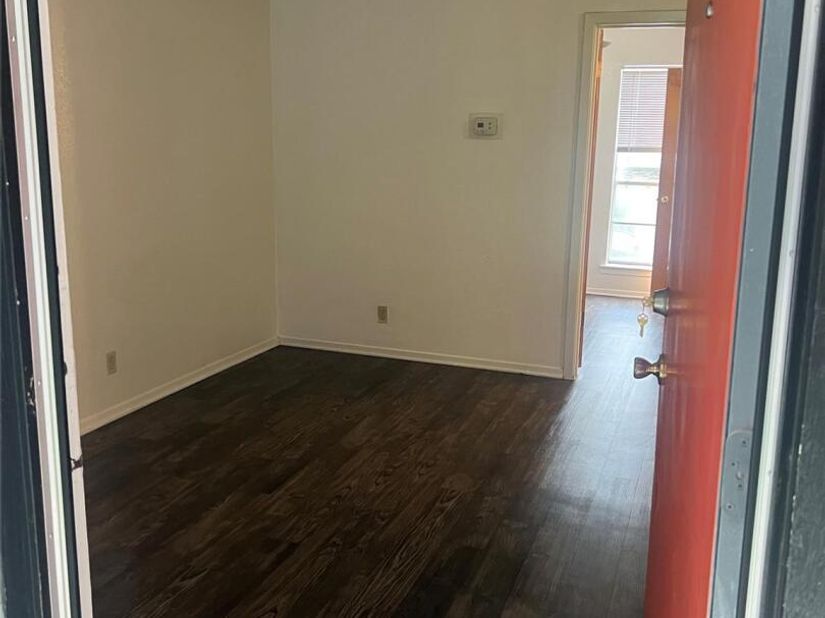 2803 Hemphill PARK B110, Austin TX 78705