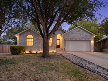 906 Hollow Trail CT