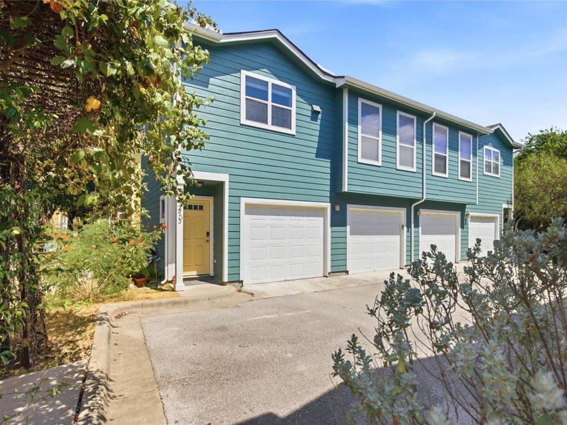1601 Miriam Ave 213, Austin TX 78702