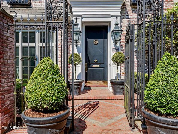 212 Milbank Avenue South, Greenwich CT 06830