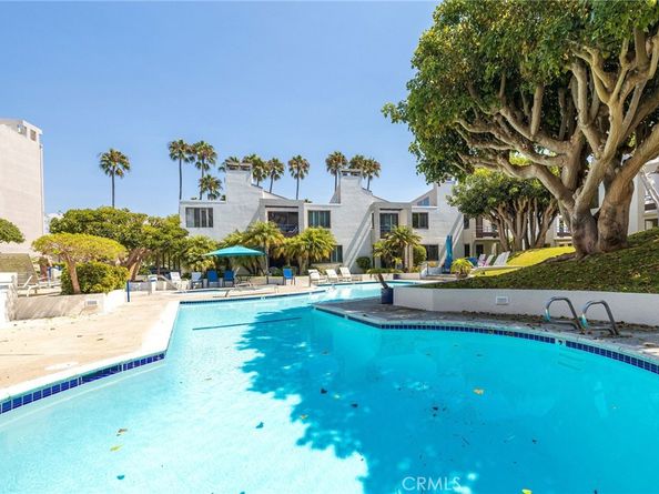 510 The Village 103, Redondo Beach CA 90277