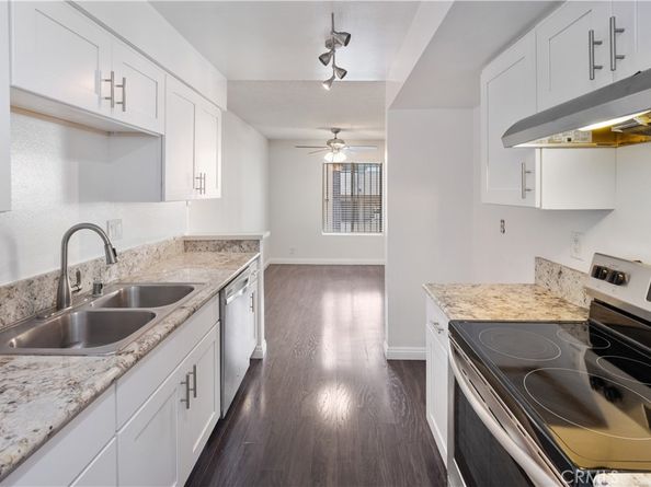 433 S Manhattan 209, Los Angeles CA 90020