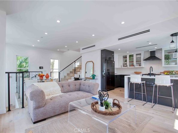 1903 N Stoke Lane, Los Angeles CA 90068