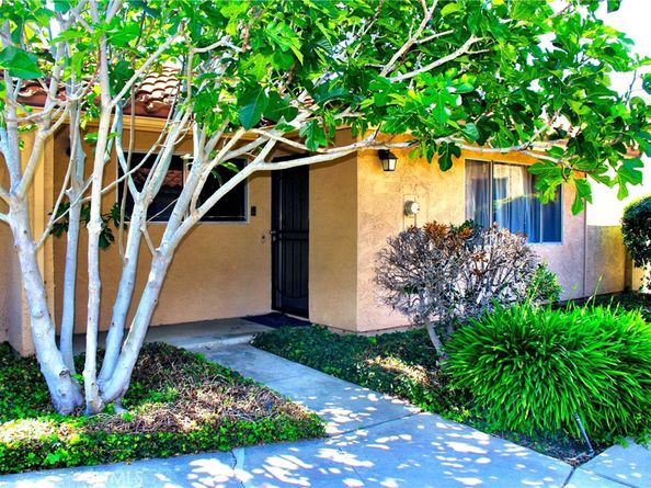 1049 W Pine c, Upland CA 91786
