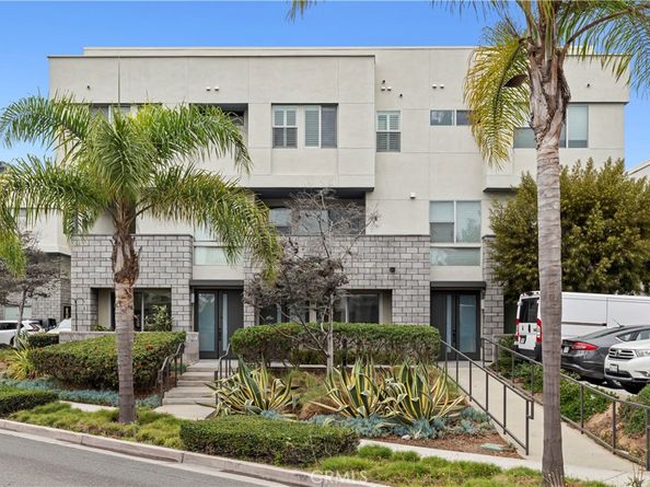 1683 Superior, Costa Mesa CA 92627