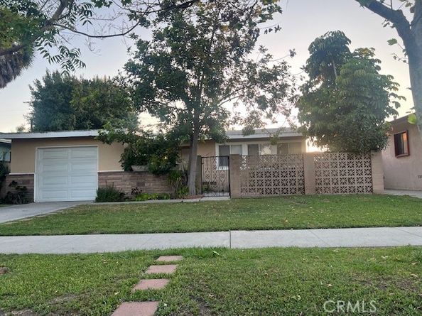 2829 Iroquois, Long Beach CA 90815