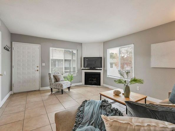 3427 Los Mochis, Oceanside CA 92056