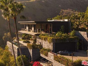 1851 N Stanley Avenue