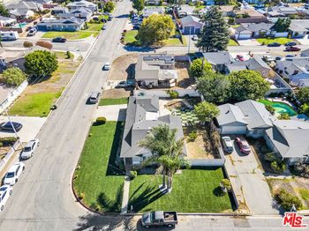 5042 N Glendora Avenue