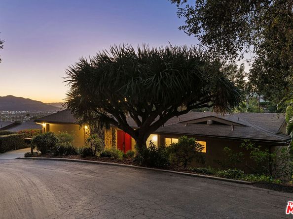 702 Cavanagh Road, Glendale CA 91207