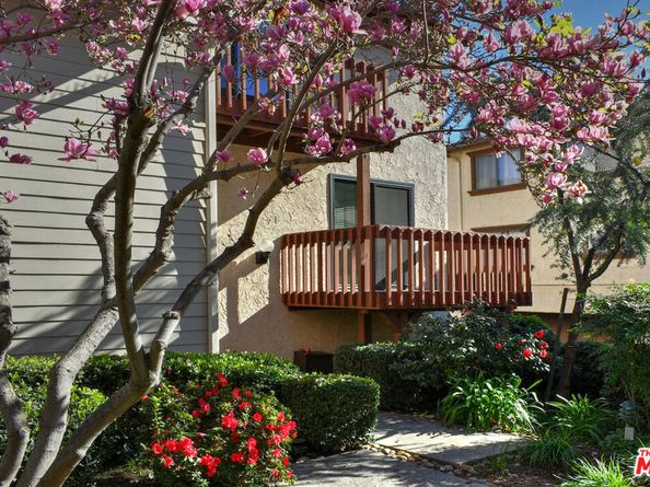 13942 Oxnard Street, Valley Glen CA 91401