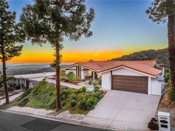 2817 N Mountain, Claremont CA 91711