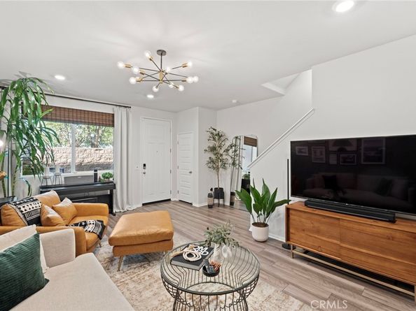 1752 Cayton Loop, West Covina CA 91790