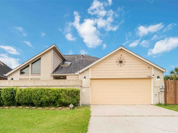 1926 Mosa Creek Court, Houston TX 77017