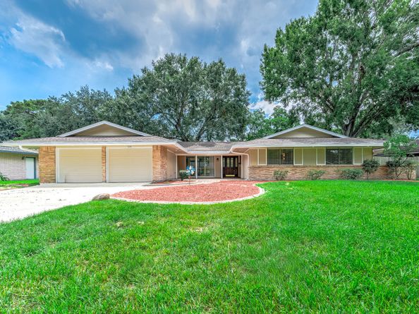 1610 Richvale Lane, Houston TX 77062