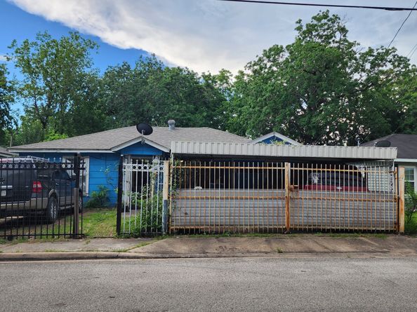 3738 Dreyfus Street, Houston TX 77021