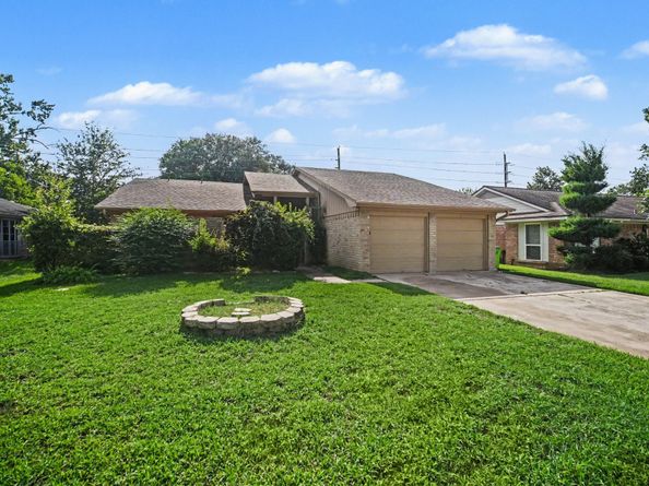 5111 Blueberry Hill Drive, Houston TX 77084