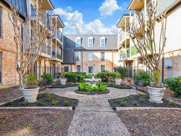 2425 Underwood Street 242, Houston TX 77030