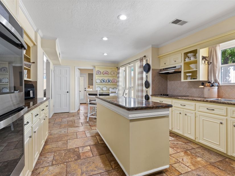 1610 Leatherwood Drive, Katy TX 77450
