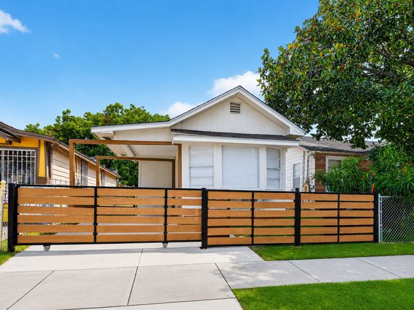 7630 Canal Street, Houston TX 77012