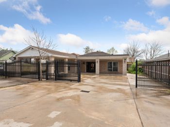 14022 Greenville Street