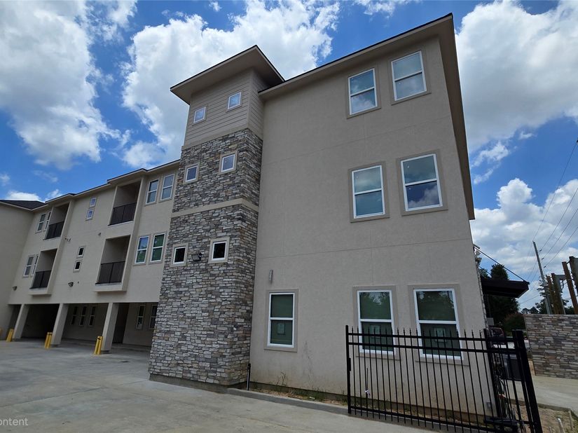 26307 Oak Ridge Dr 1103, The Woodlands TX 77380