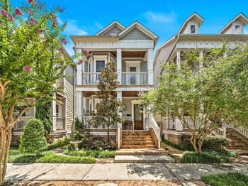 218 E 27th Street