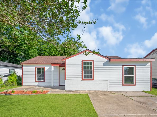 8423 Wier Drive, Houston TX 77017