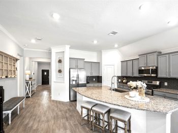 15207 Queens Watchdog Court