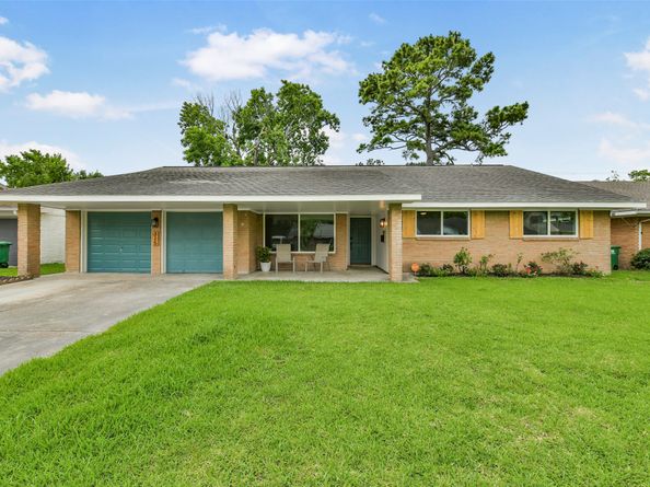 315 S Ravenhead Drive, Houston TX 77034
