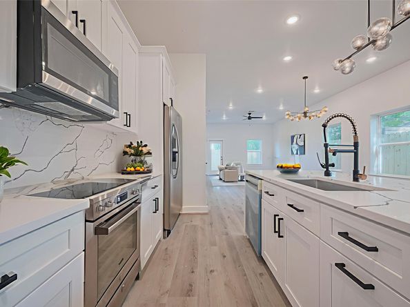 6747 Liverpool Street, Houston TX 77021