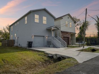 2206 Abernathy Street