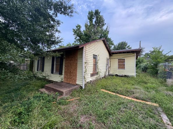 5118 Senior Street, Houston TX 77016