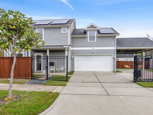 7341 Avenue E, Houston TX 77011