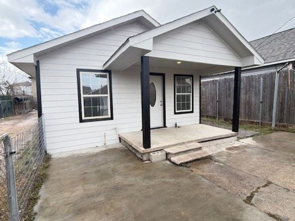 1819 Carr Street, Houston TX 77026