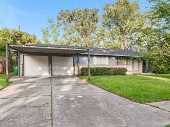 10502 Royal Oaks Drive