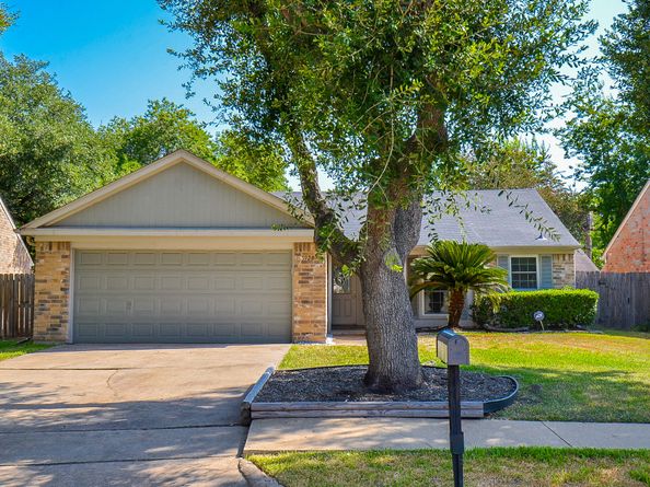 3923 Issacks Way, Sugar Land TX 77479