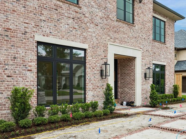 1328 Mickey Way, Spring Valley Village TX 77055