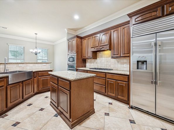 2 Schwab Lane, Houston TX 77055