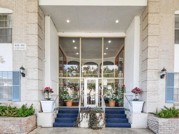 2601 Bellefontaine Street