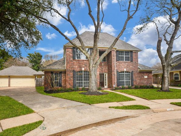 6303 Cool Water Drive, Sugar Land TX 77479