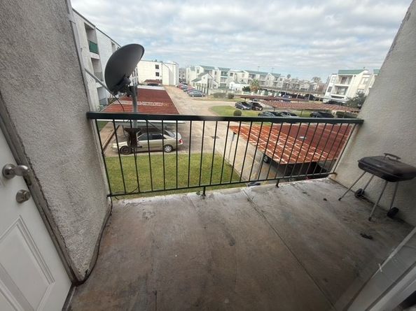 2822 S Bartell Drive 25, Houston TX 77054