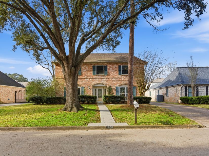 1306 Dominion Drive, Katy TX 77450