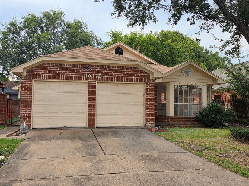 10122 Reedwood Lane, Houston TX 77036