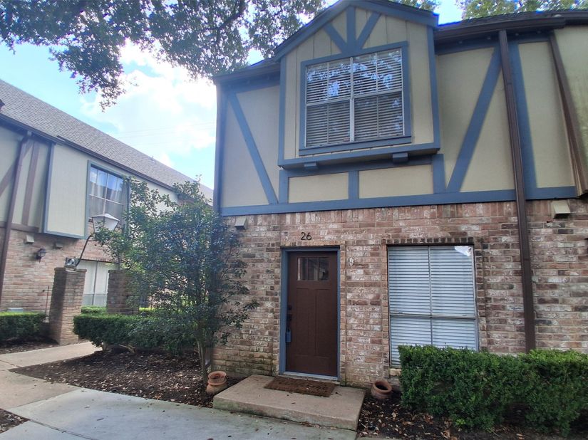 14703 Barryknoll Lane 26, Houston TX 77079