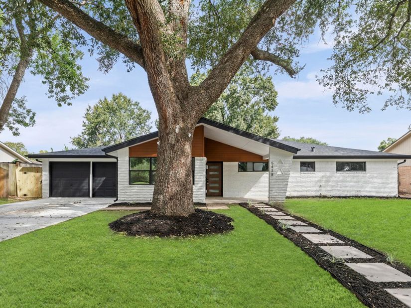 5438 Wigton Drive, Houston TX 77096