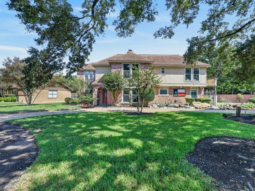 7214 Creek Crest Drive, Houston TX 77095