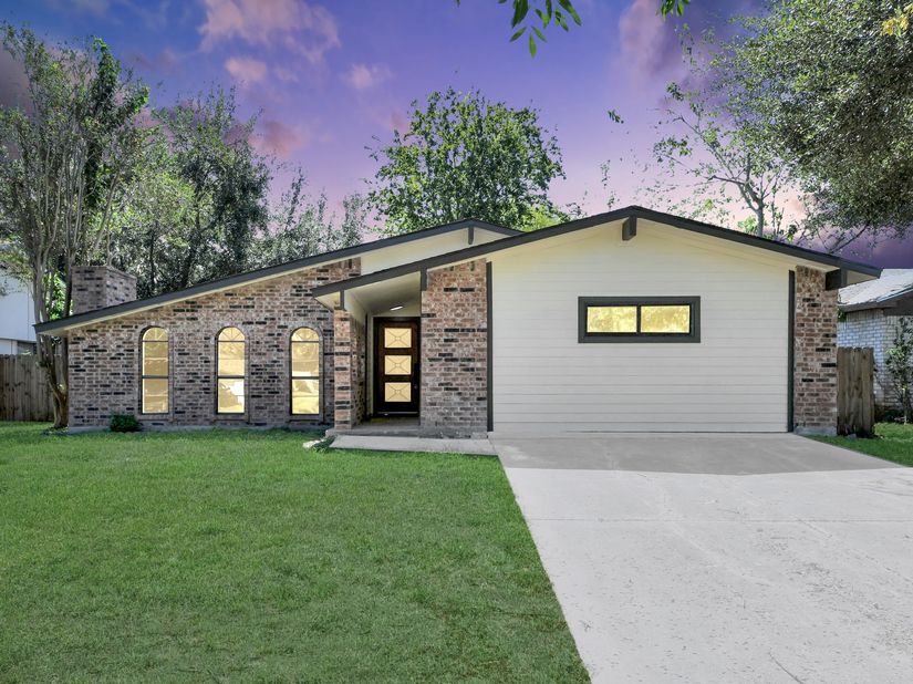 15307 Camino Del Sol Drive, Houston TX 77083