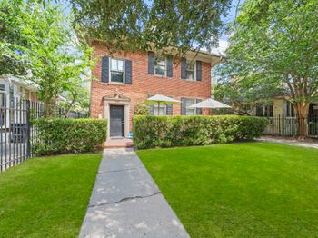528 Hawthorne Street