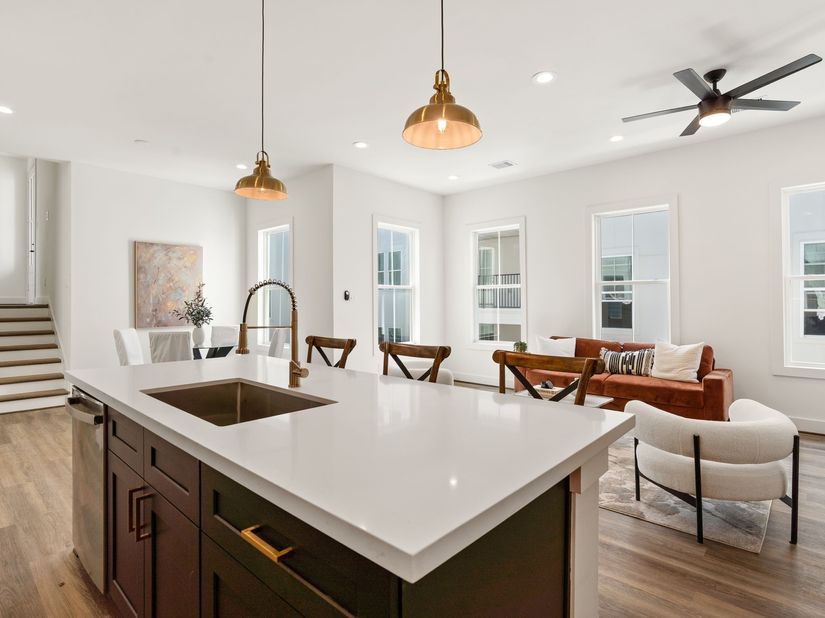 1142 W 16th Street, Houston TX 77008